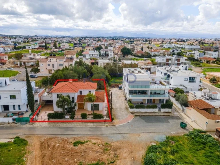 3 Bedroom House for Sale in Strovolos, Nicosia District