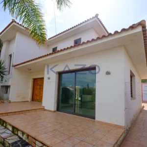 3 Bedroom House for Sale in Strovolos, Nicosia District