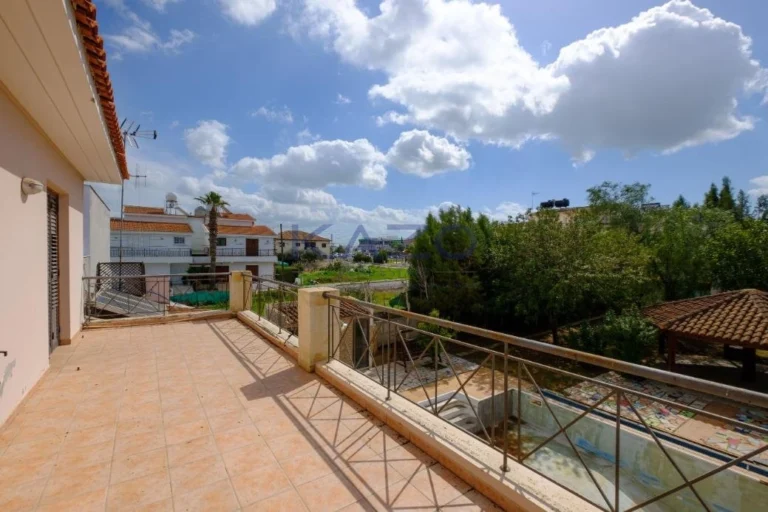 Cheap Houses and Villas for Sale Nicosia up to 600000 euro