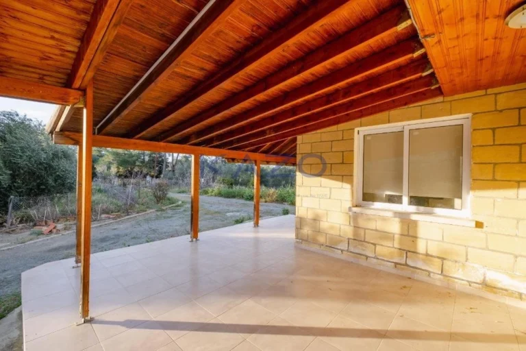 3 Bedroom House for Sale in Pyrga Larnakas, Larnaca District