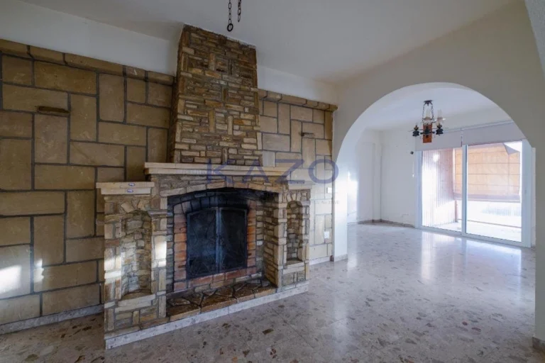 3 Bedroom House for Sale in Pyrga Larnakas, Larnaca District