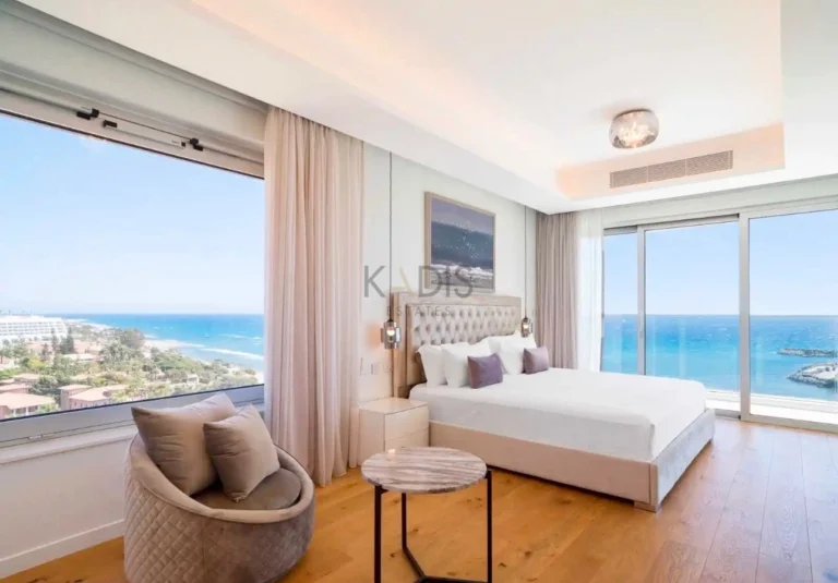 4 Bedroom Apartment for Sale in Parekklisia, Limassol District