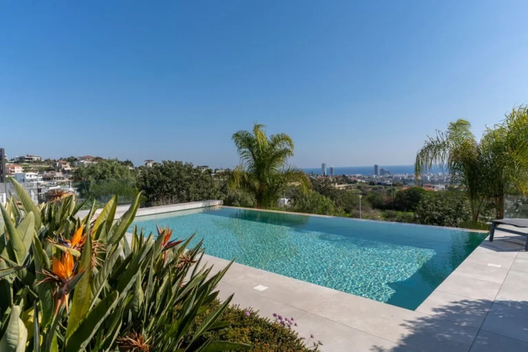 6+ Bedroom House for Sale in Paniotis, Limassol District