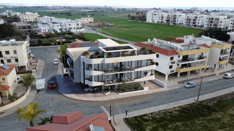 2 Bedroom Apartment for Sale in Livadia Larnakas, Larnaca District