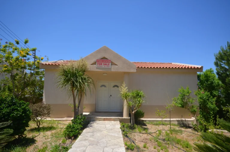 5 Bedroom House for Sale in Tala, Paphos District
