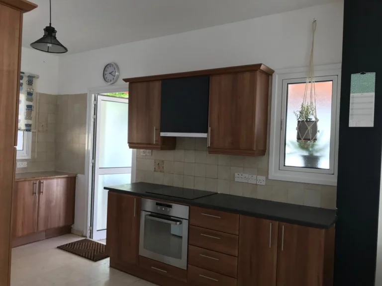 4 Bedroom House for Sale in Agios Tychonas, Limassol District