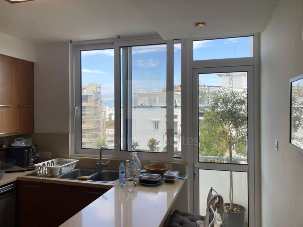 3 Bedroom Apartment for Rent in Agioi Omologites, Nicosia District
