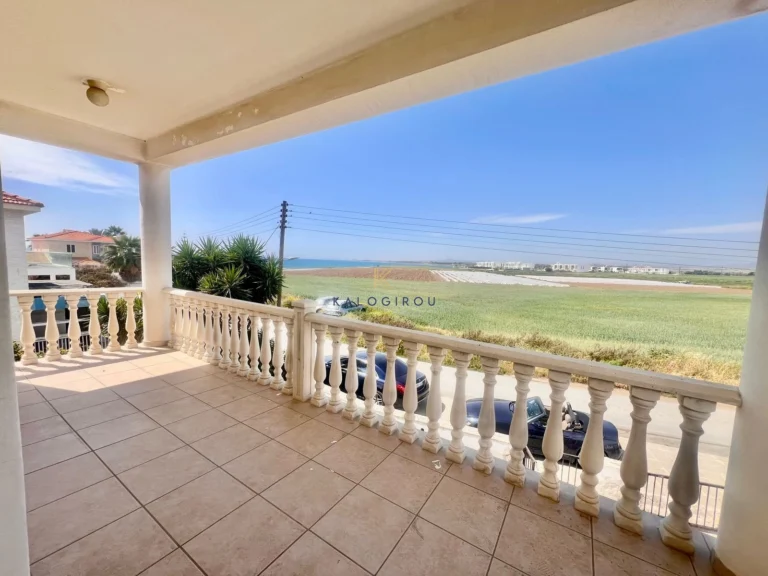 3 Bedroom House for Sale in Pervolia Larnacas