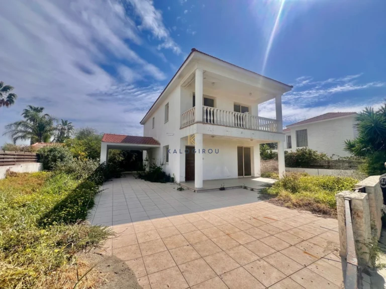 3 Bedroom House for Sale in Pervolia Larnacas