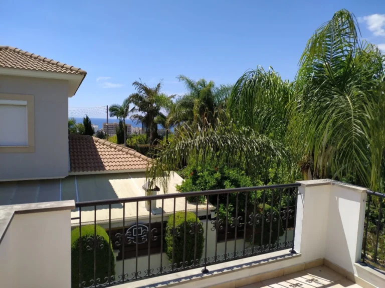 3 Bedroom House for Rent in Agios Tychonas, Limassol District