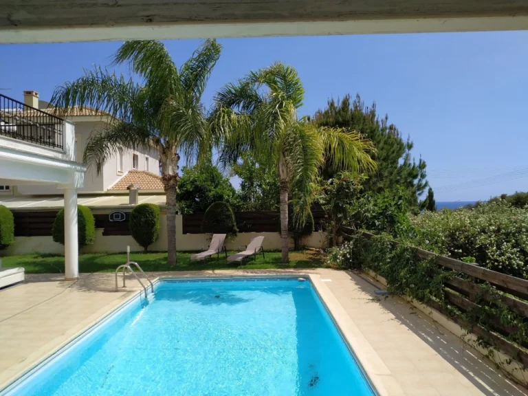 3 Bedroom House for Rent in Agios Tychonas, Limassol District