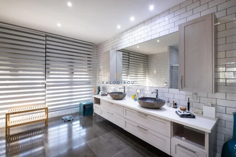 746m² House for Sale in Engomi, Nicosia District