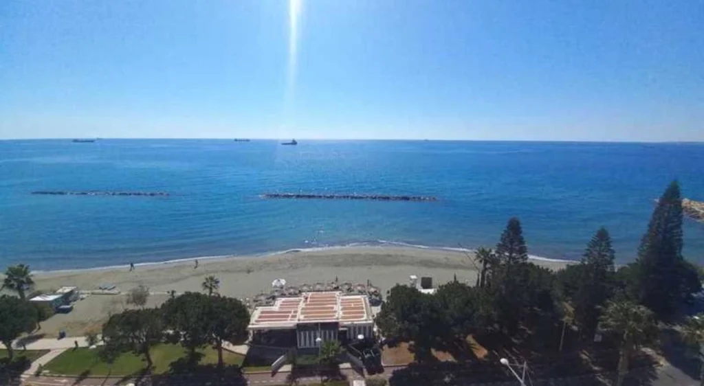 4 Bedroom Apartment for Sale in Limassol District