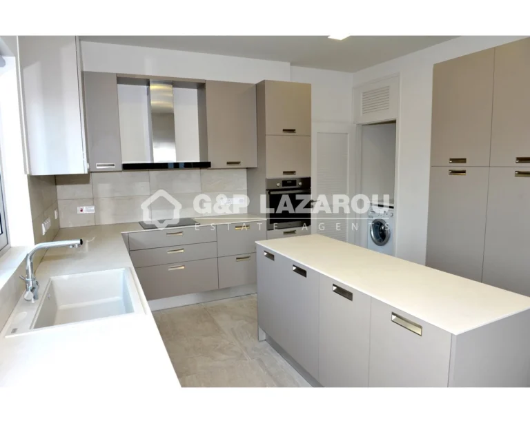 3 Bedroom Apartment for Rent in Agioi Omologites, Nicosia District