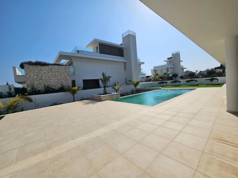 4 Bedroom House for Rent in Pervolia Larnacas