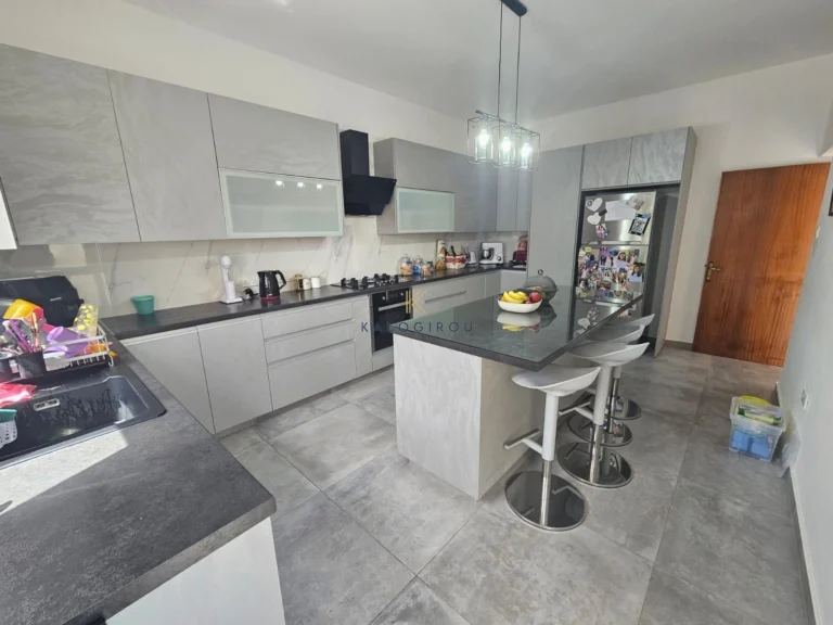 Cheap Houses and Villas for Sale Larnaca up to 300000 euro