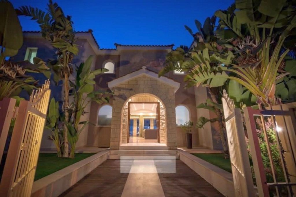 422m² House for Sale in Paphos – Universal