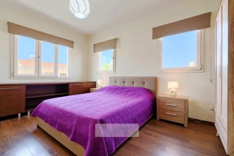 422m² House for Sale in Paphos – Universal