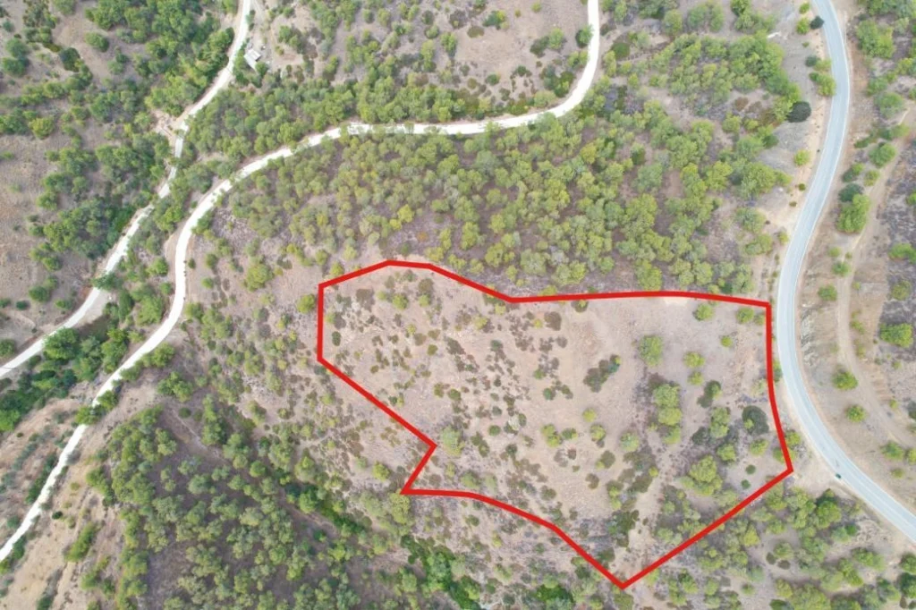 12,375m² Plot for Sale in Kampos, Nicosia District