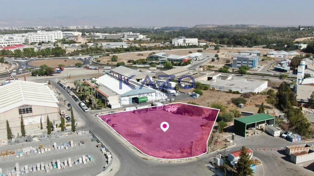 3,126m² Plot for Sale in Strovolos, Nicosia District