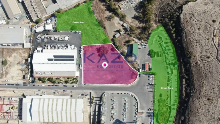 3,126m² Plot for Sale in Strovolos, Nicosia District