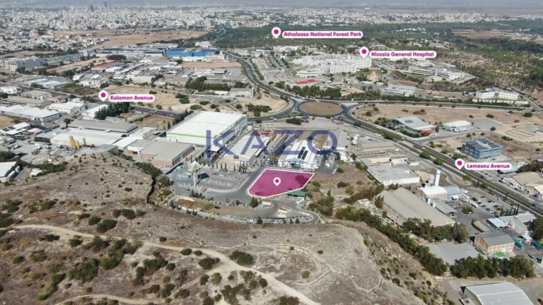 3,126m² Plot for Sale in Strovolos, Nicosia District