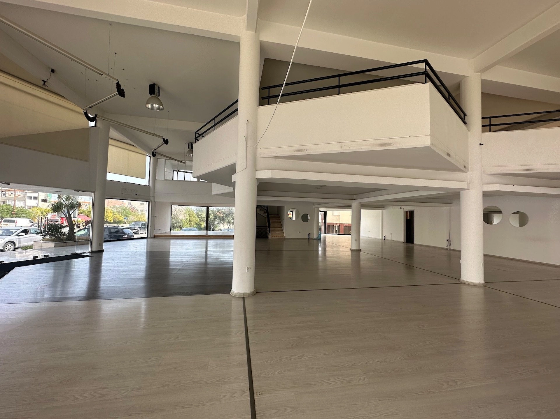 600m² Commercial for Rent in Kato Polemidia, Limassol District