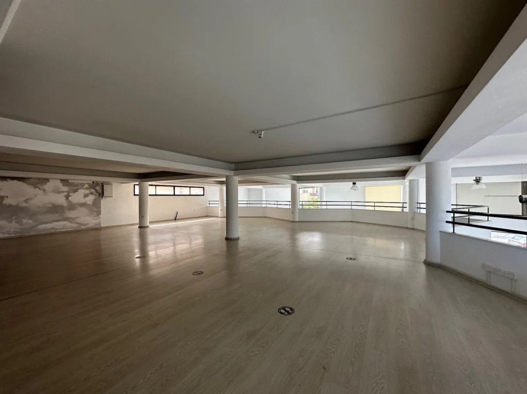 600m² Commercial for Rent in Kato Polemidia, Limassol District