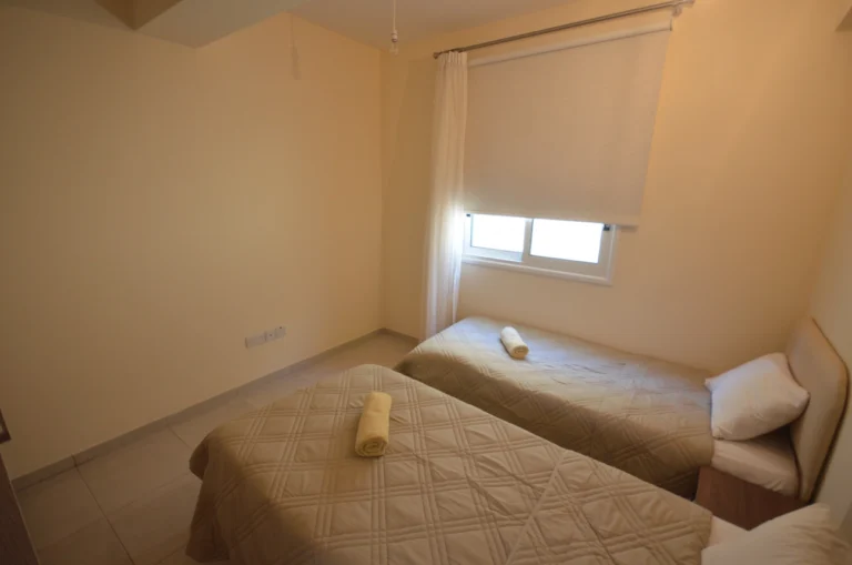3 Bedroom House for Sale in Tombs Of the Kings, Paphos District
