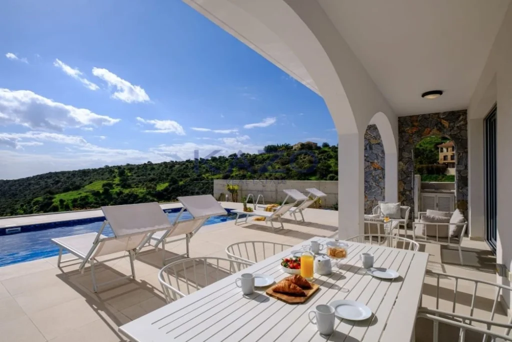 2 Bedroom House for Sale in Pissouri, Limassol District