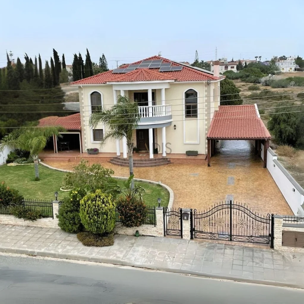 5 Bedroom House for Sale in Famagusta – Agia Napa