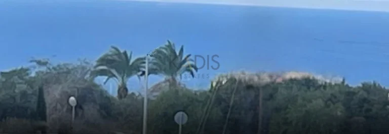 5 Bedroom House for Sale in Famagusta – Agia Napa