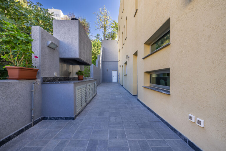 6+ Bedroom House for Sale in Limassol – Agia Fyla