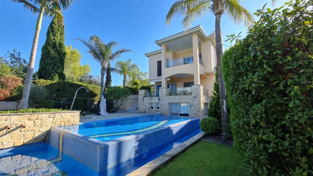 4 Bedroom House for Sale in Latchi (Lakki / Latsi), Paphos District