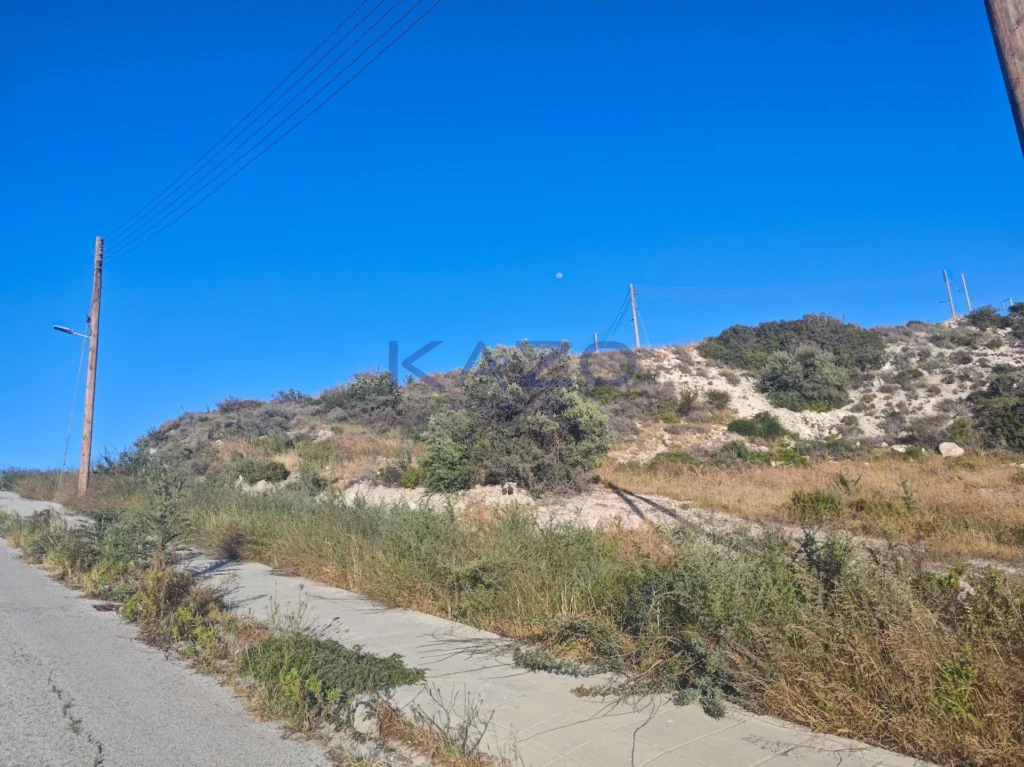 802m² Plot for Sale in Agios Tychonas, Limassol District