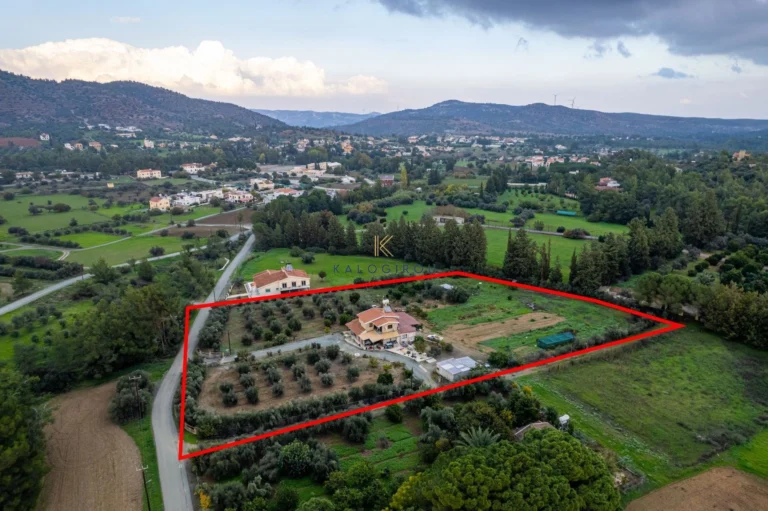 3 Bedroom House for Sale in Pyrga Larnakas, Larnaca District