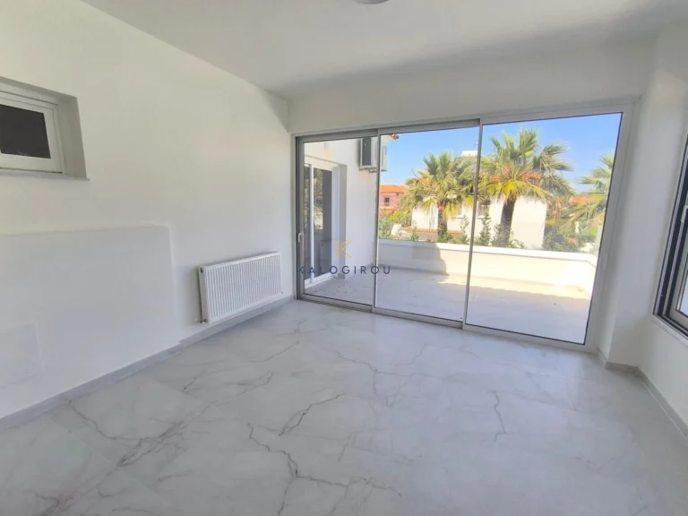 5 Bedroom House for Rent in Pervolia Larnacas