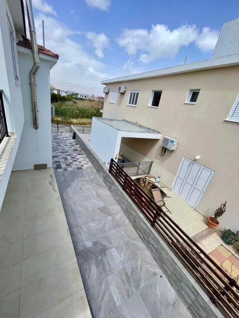 4 Bedroom House for Sale in Oroklini, Larnaca District