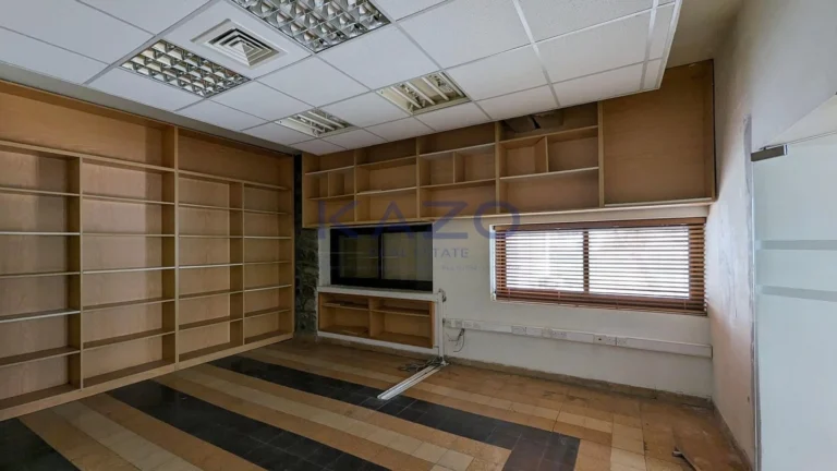 520m² Building for Sale in Agios Dometios, Nicosia District