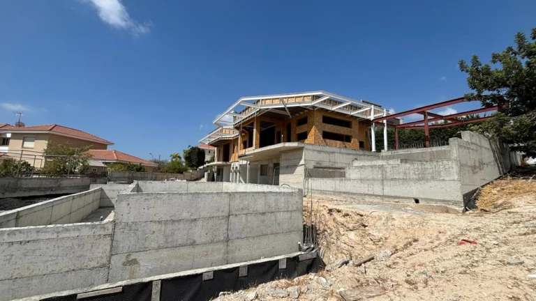 6+ Bedroom House for Sale in Germasogeia, Limassol District
