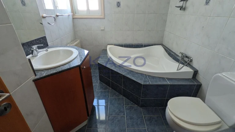 3 Bedroom House for Sale in Strovolos, Nicosia District