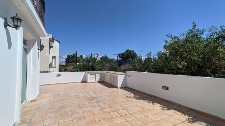 3 Bedroom House for Sale in Strovolos, Nicosia District