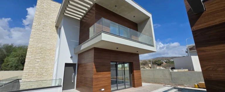 5 Bedroom House for Sale in Mouttagiaka, Limassol District
