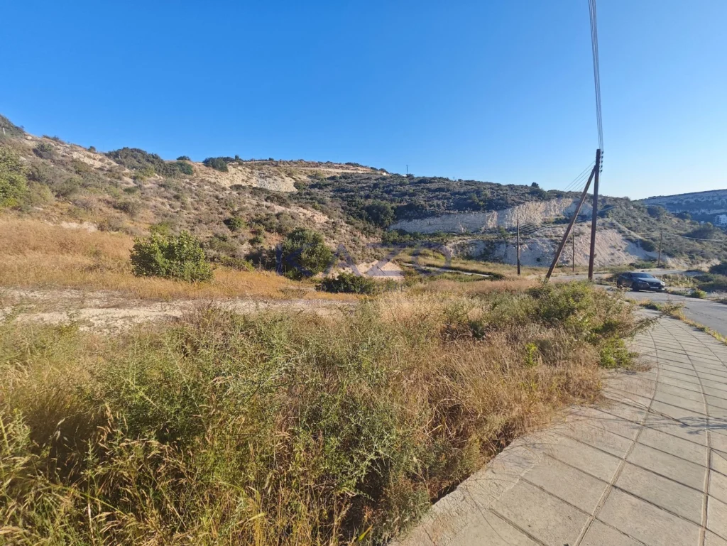 830m² Plot for Sale in Agios Tychonas, Limassol District