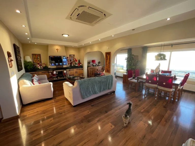 5 Bedroom House for Sale in Tala, Paphos District