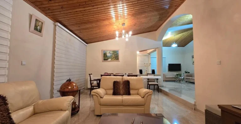 4 Bedroom House for Rent in Palaiometocho, Nicosia District