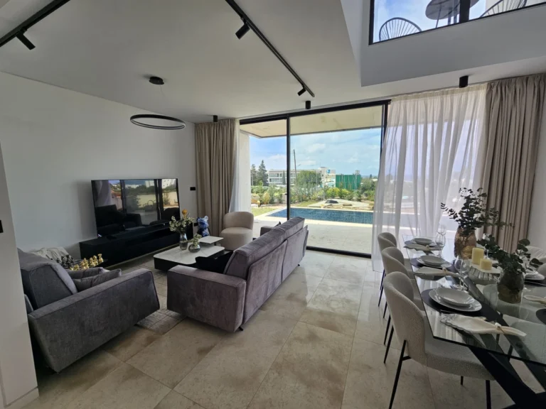 4 Bedroom House for Sale in Kissonerga, Paphos District