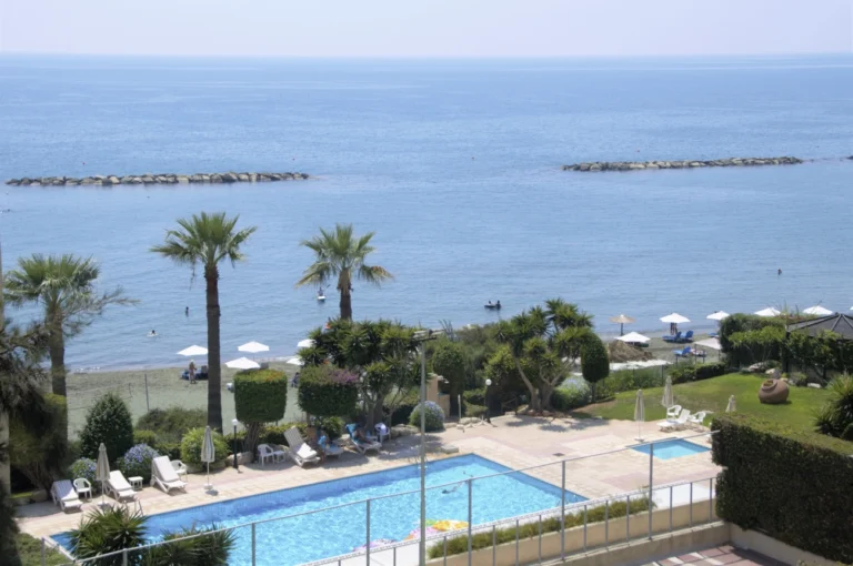 3 Bedroom Apartment for Rent in Agios Tychonas, Limassol District