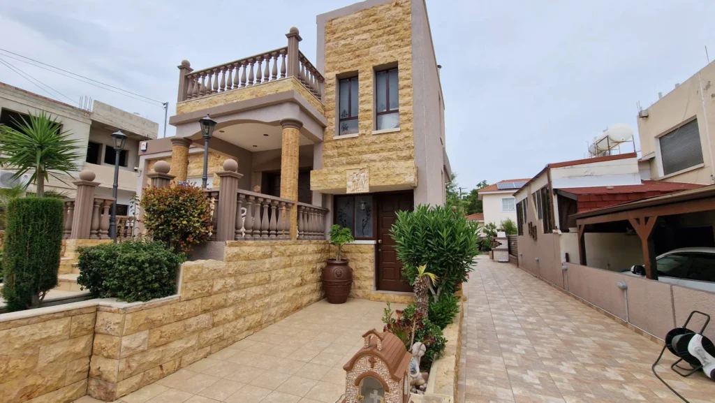 5 Bedroom House for Sale in Limassol – Agia Fyla
