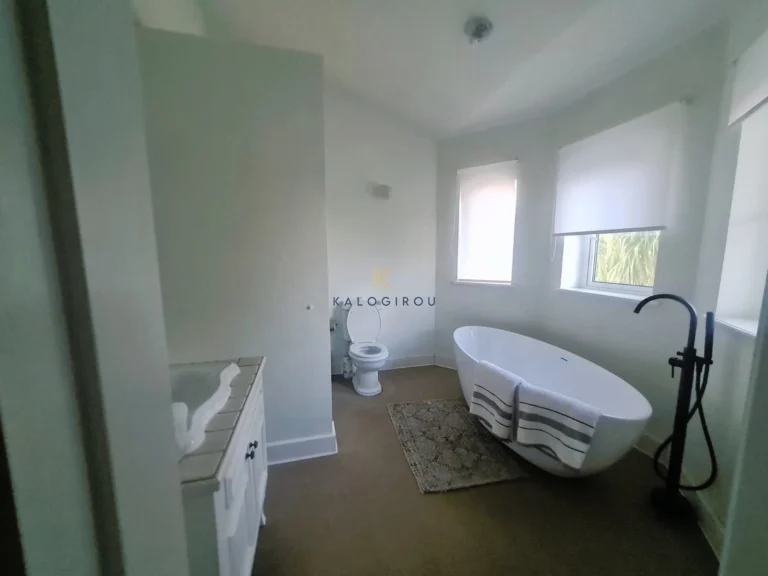 4 Bedroom House for Rent in Pervolia Larnacas